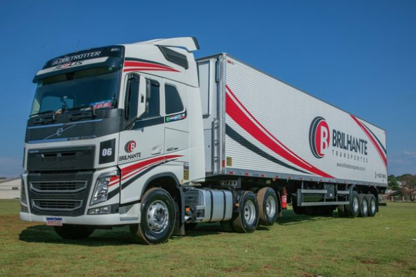 Brilhante Transporte abre vagas para motoristas carreteiros no Sul do Brasil