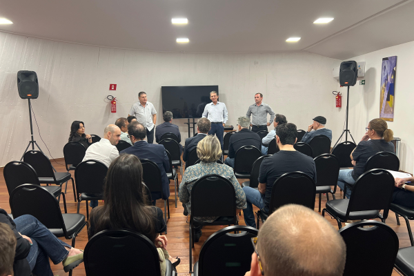 Prefeitura debate projeto da Beira Rio com empresários e proprietários da região