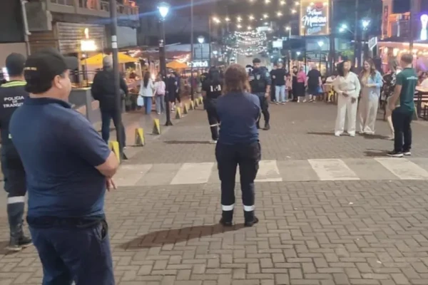 Puerto Iguazú aperta fiscalização contra flanelinhas e ambulantes