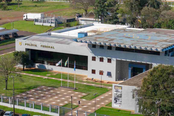 PF cumpre 12 mandados em Foz do Iguaçu contra lavagem de dinheiro