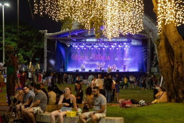 Shows, luzes e atrações gratuitas movimentam o Gramadão até 4 de janeiro