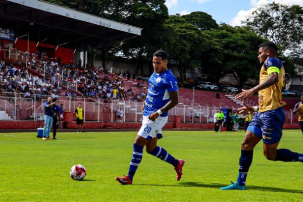 Foz abre o placar, mas leva empate e soma um ponto no Paranaense