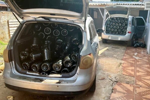 Operação apreende 500 galões de azeite irregular no Porto Meira, em Foz